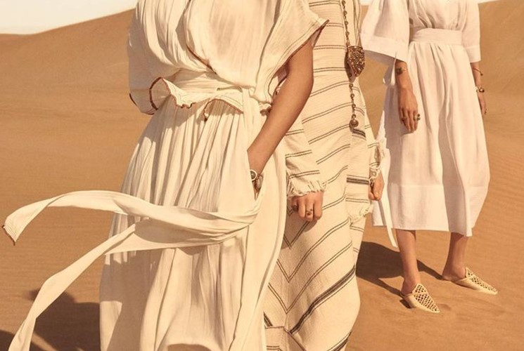 The Ultimate Guide to Modest Fashion & Styles in 2025